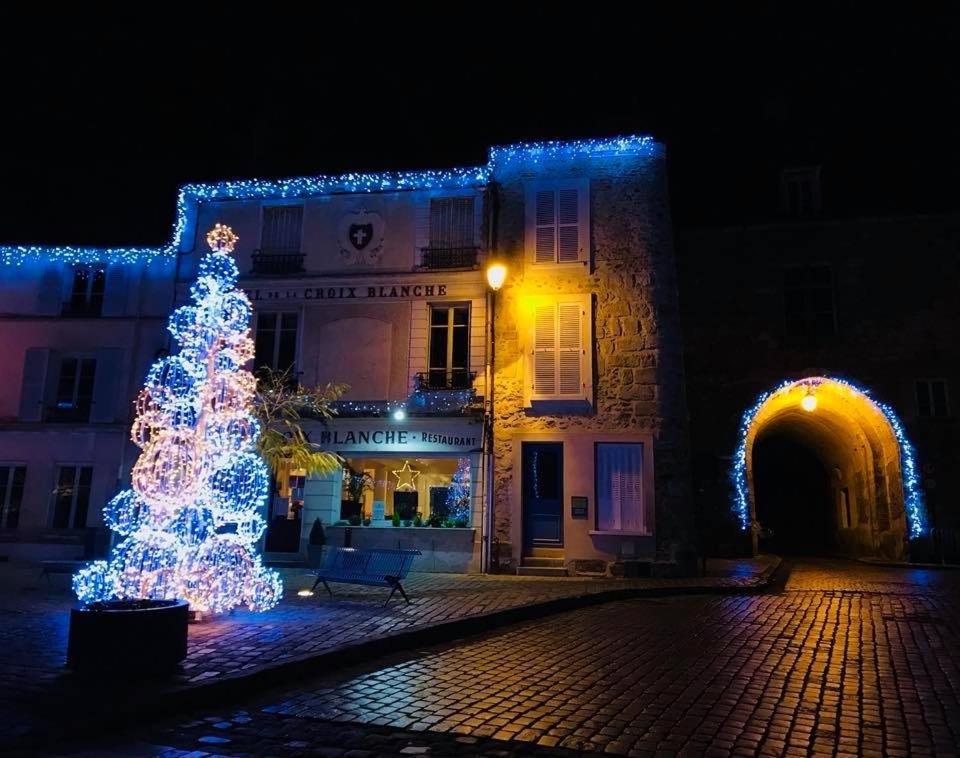 Croix Blanche - Le Logis Apartamento Tournan-en-Brie Exterior foto